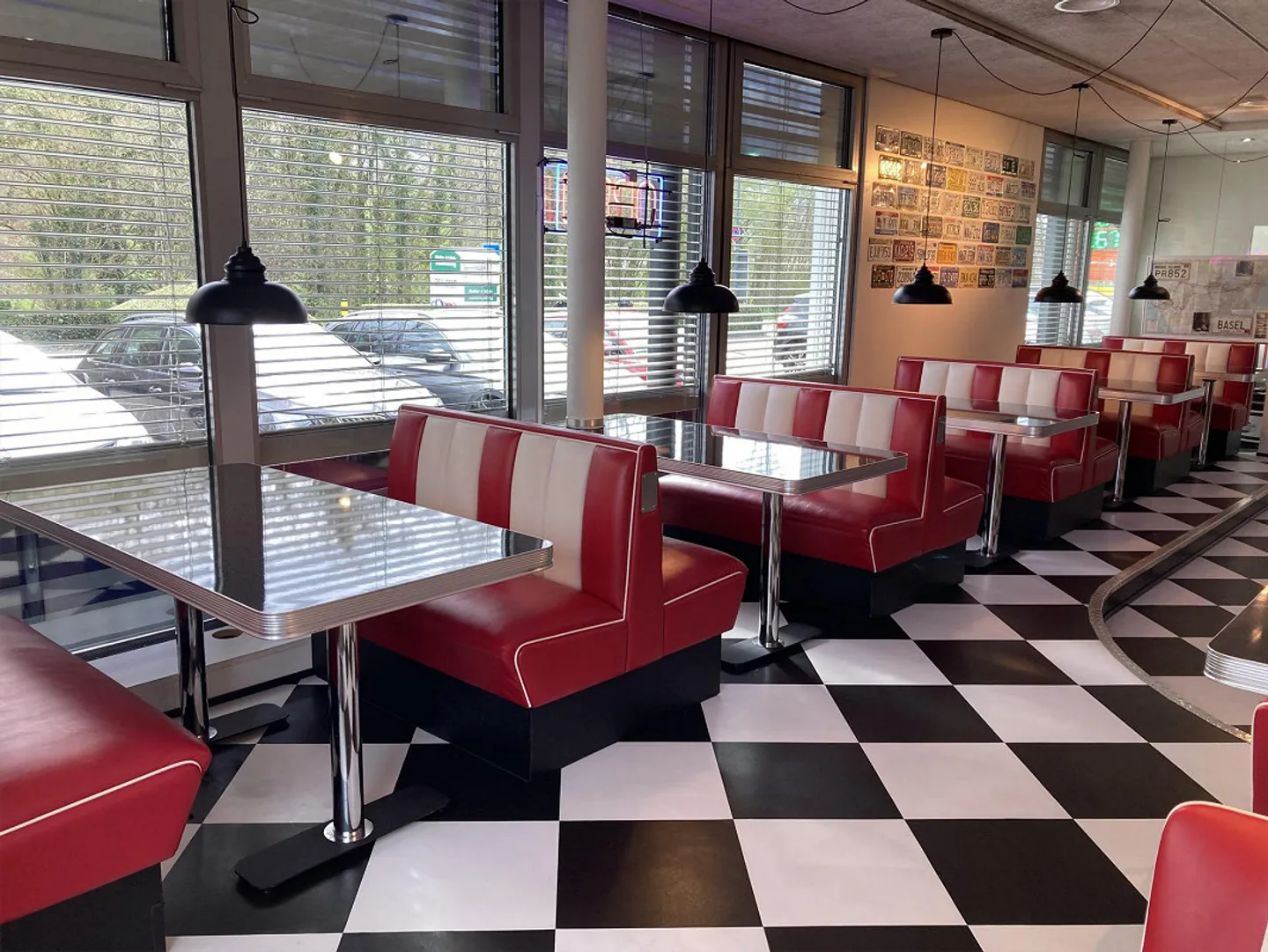 Gastro or Commercial Space in Diner Style - Photo 3 of 10