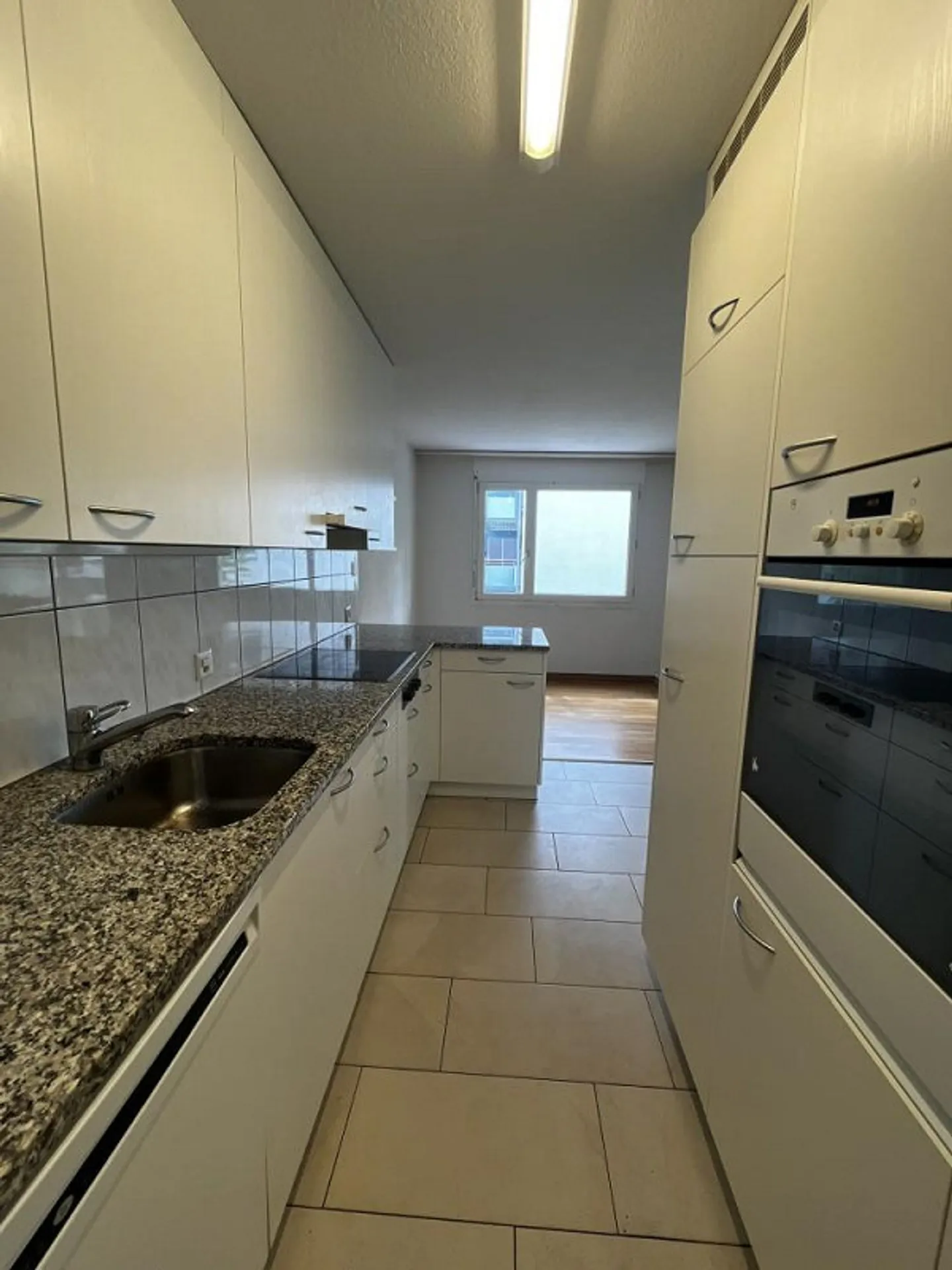 Your new home in Embrach - bright 4 1/2-room apartment with fireplace - Photo 2 of 6