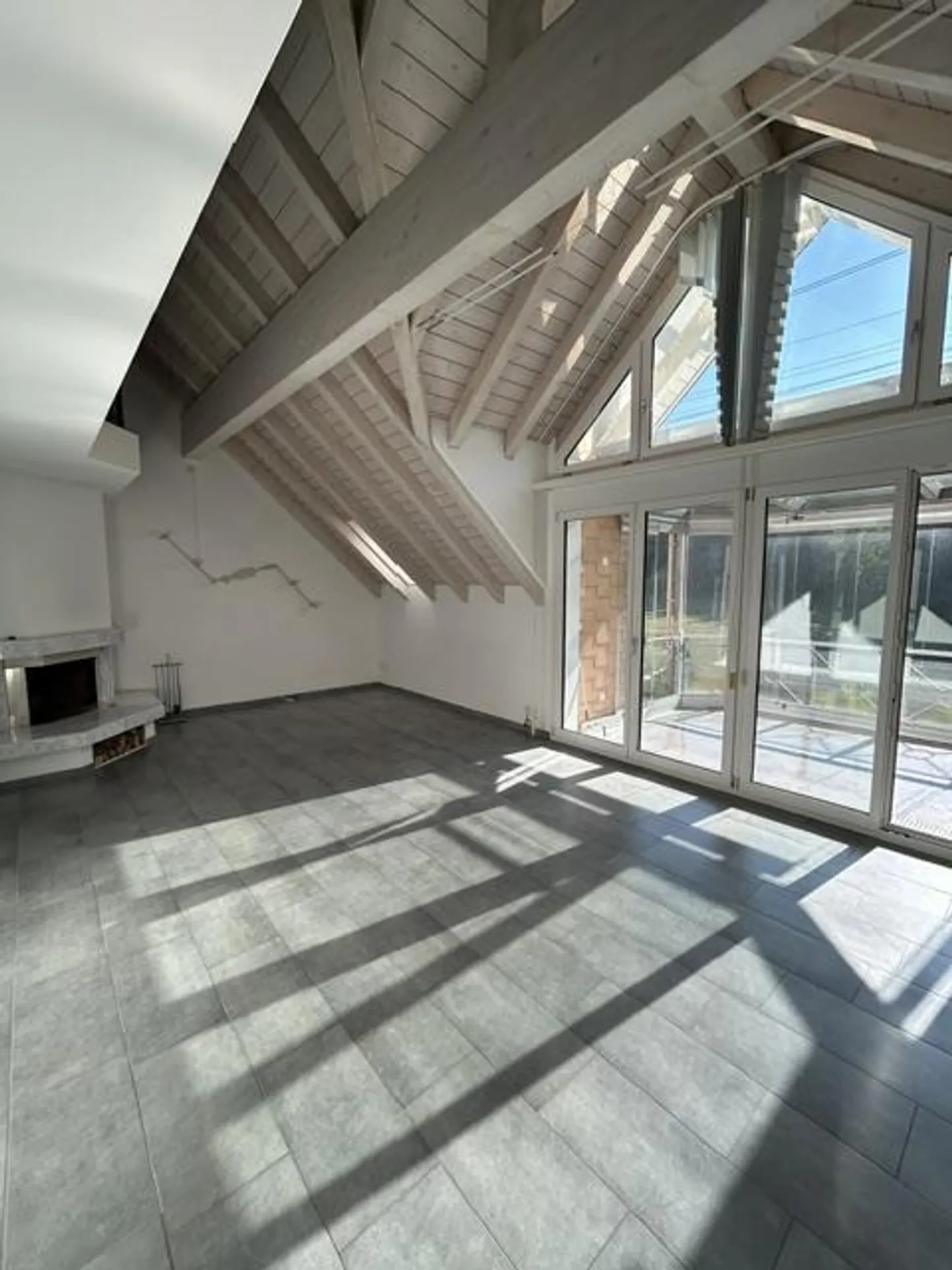 Exclusive 3.5-room penthouse apartment with gallery - Photo 1 of 15