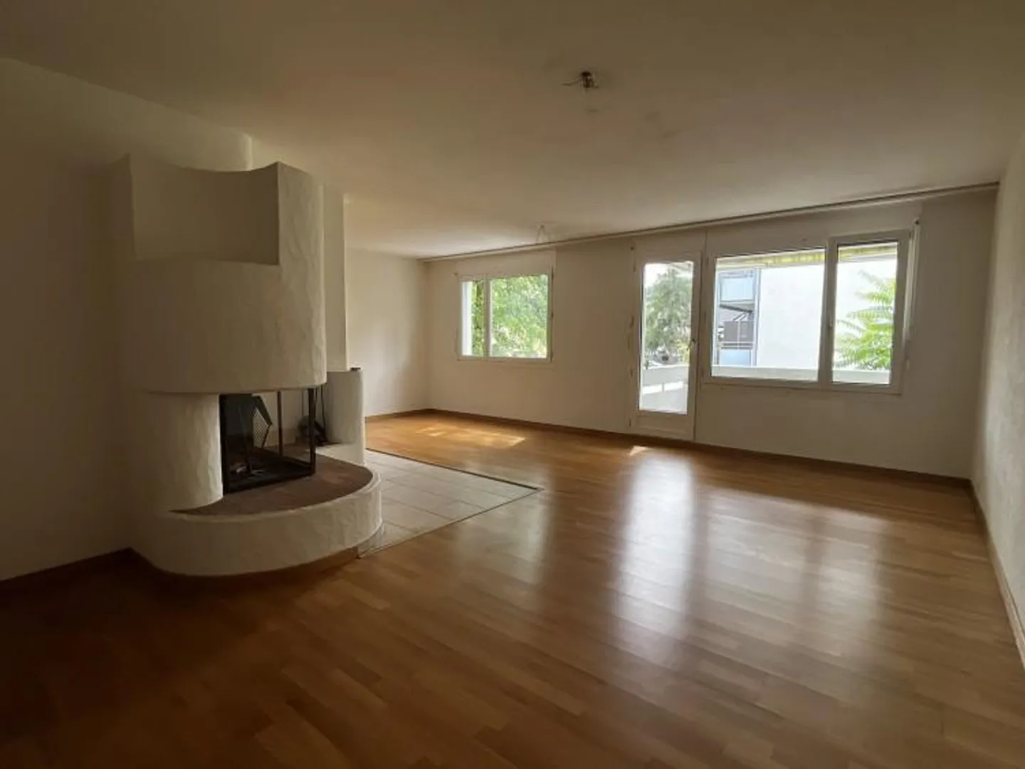 Your new home in Embrach - bright 4 1/2-room apartment with fireplace - Photo 3 of 6