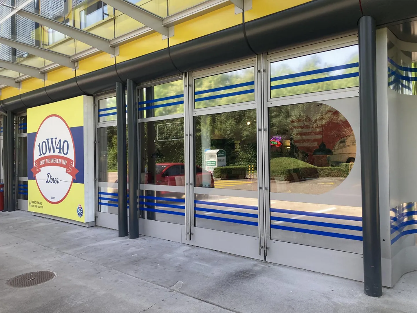 Gastro or Commercial Space in Diner Style - Photo 7 of 10