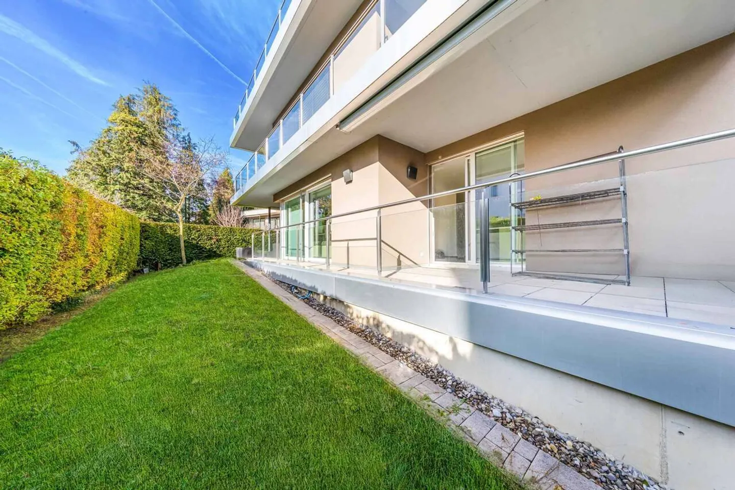 Superbe 3,5 pièces de standing avec terrasse et jardin - Photo 9 sur 11