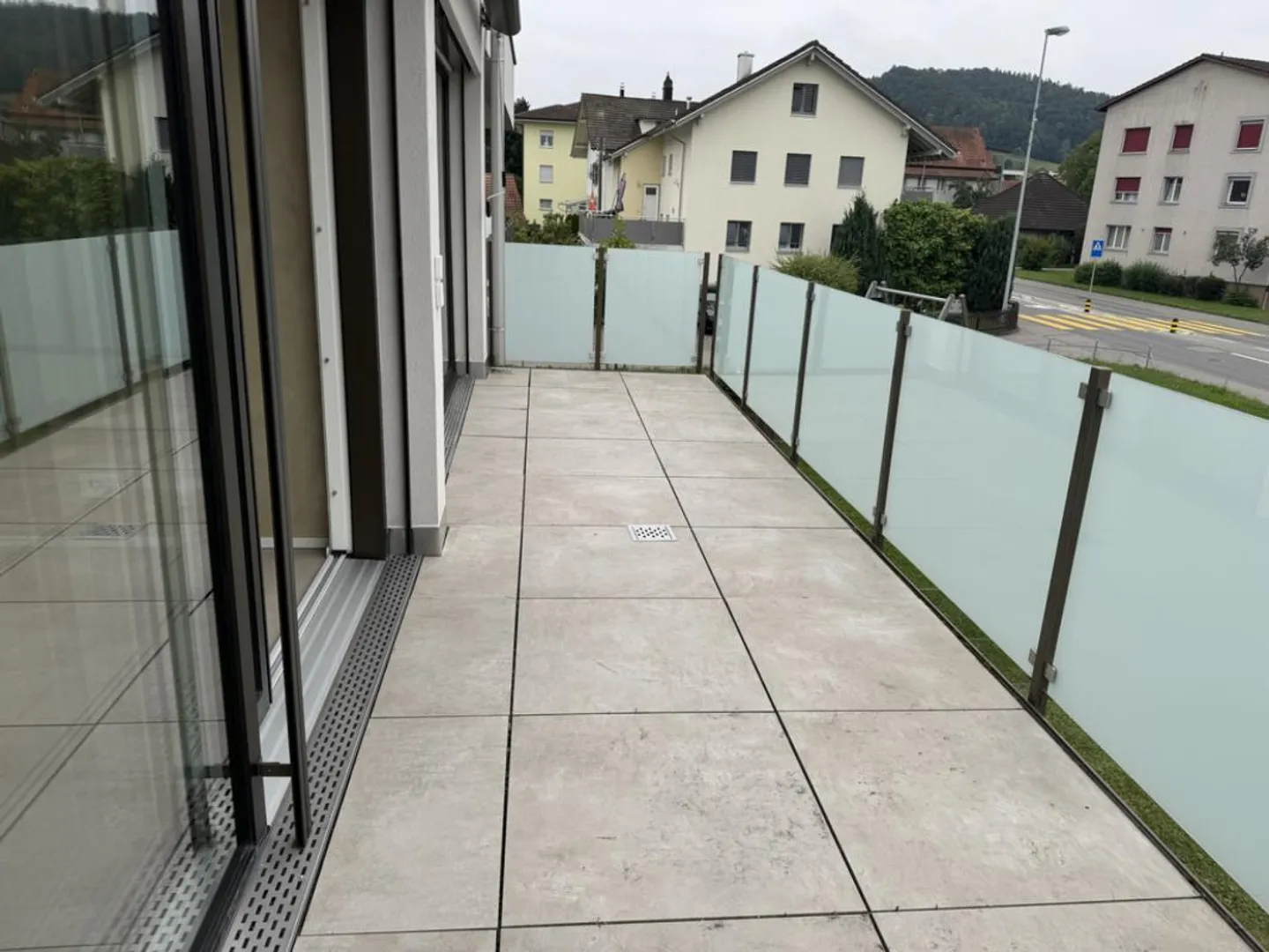 Modern apartment in a family-friendly environment - Photo 8 of 9