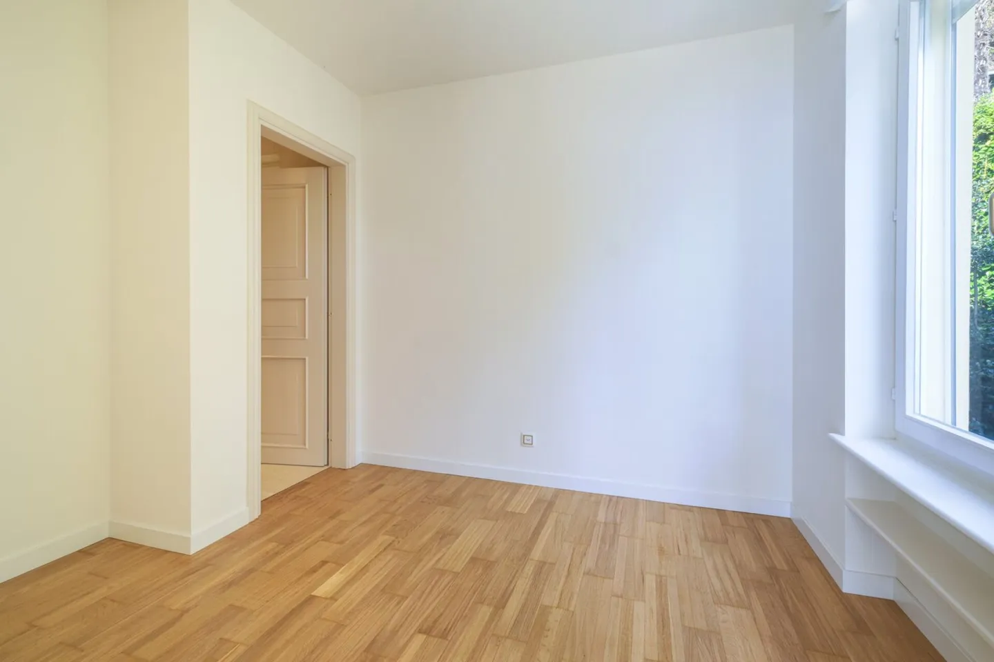 Attico esclusivo con vista lago non ostacolata e accesso privato al lago - Foto 9 di 9