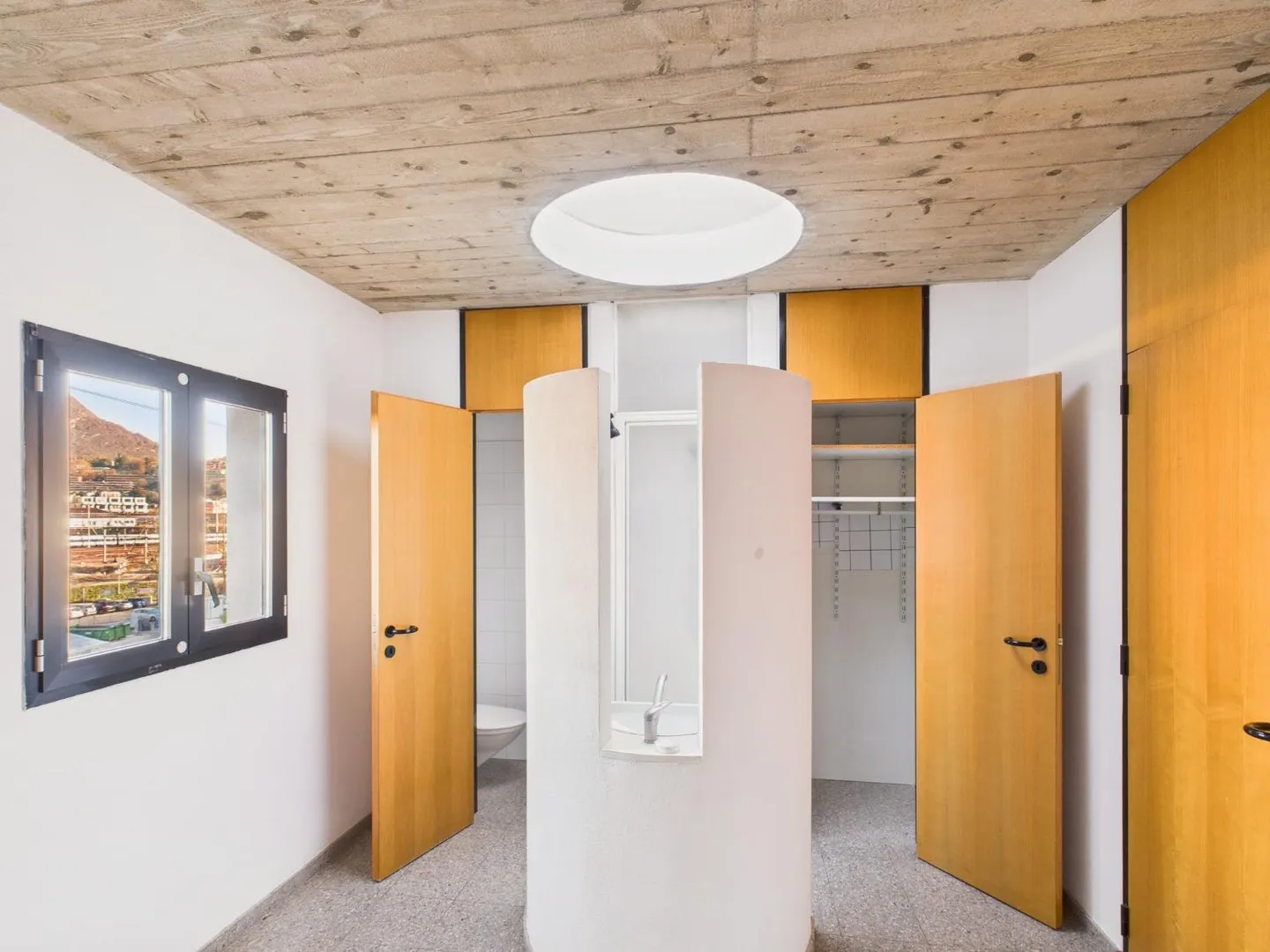 Elegante casa bifamiliare a Chiasso, Canton Ticino - Foto 11 di 13