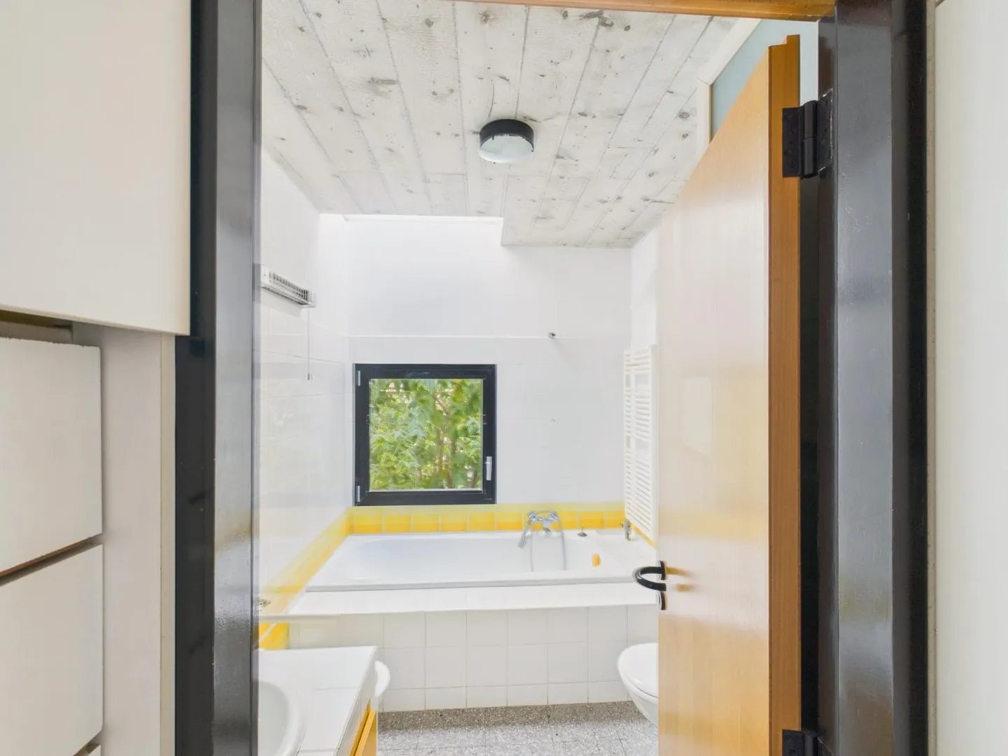 Elegante casa bifamiliare a Chiasso, Canton Ticino - Foto 12 di 13