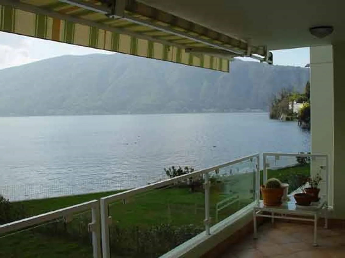«7  haus,  casa sul lago 7 locali, Maroggia» - Foto 1 di 9