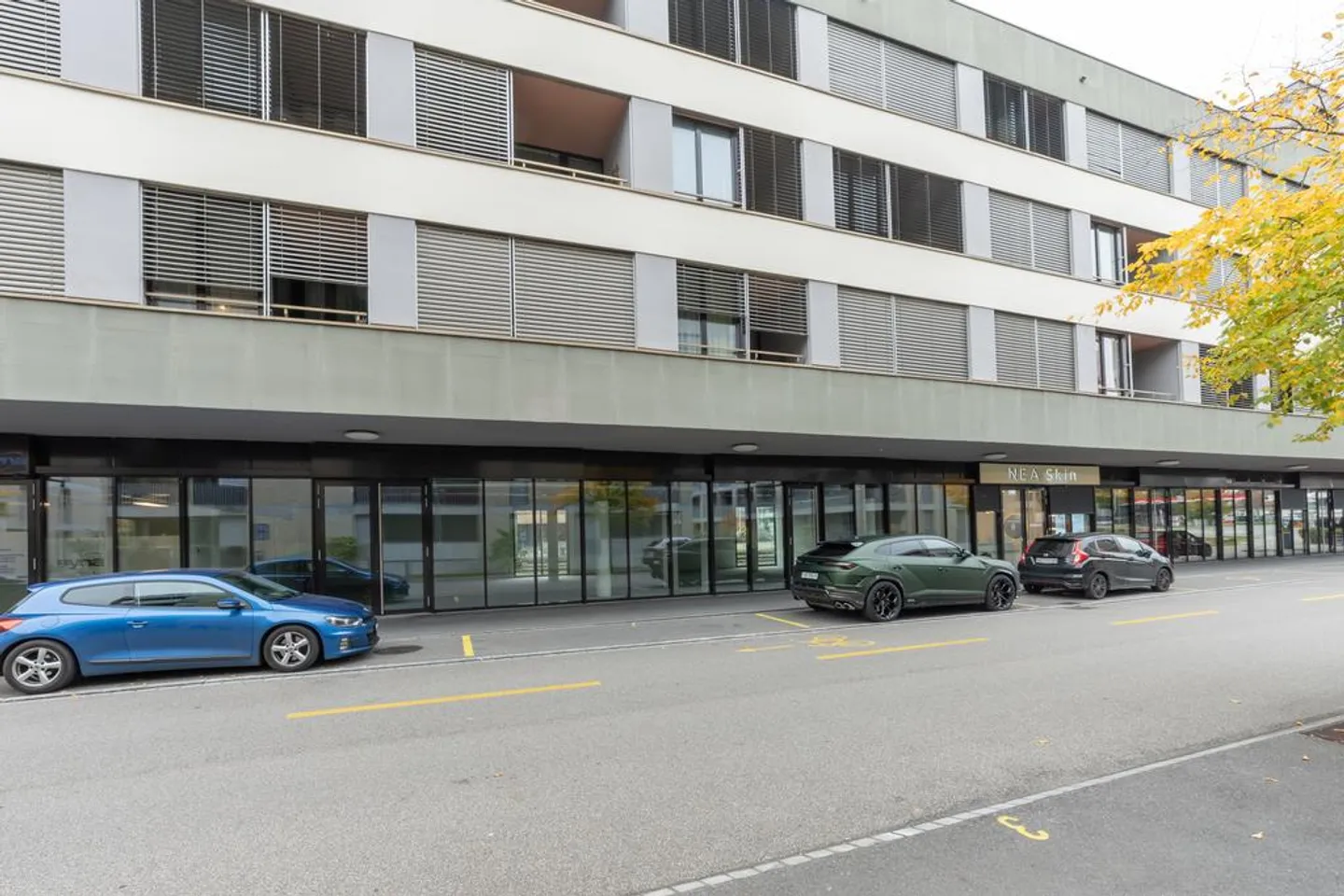 Spazio commerciale/ufficio da 103m2 a 230m2 in affitto direttamente alla stazione ferroviaria - Foto 3 di 10