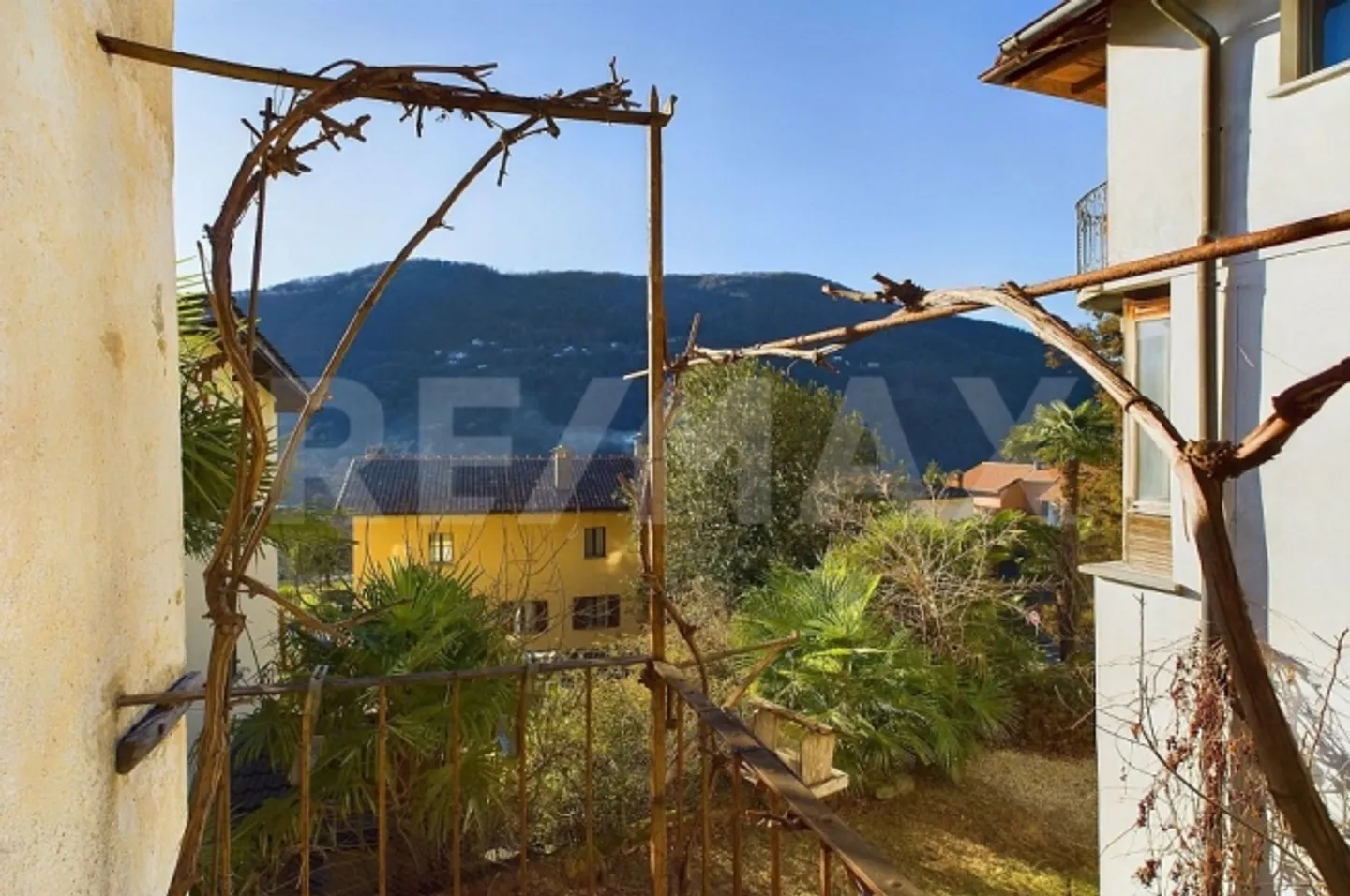 Charmantes Chalet mit Entwicklungspotenzial - Foto 9 von 13