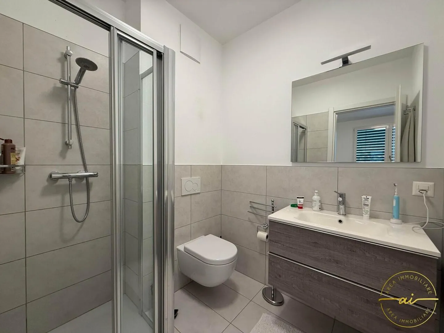 BRIGHT 3.5-ROOM APARTMENT WITH TERRACE IN BALERNA - Photo 10 of 12