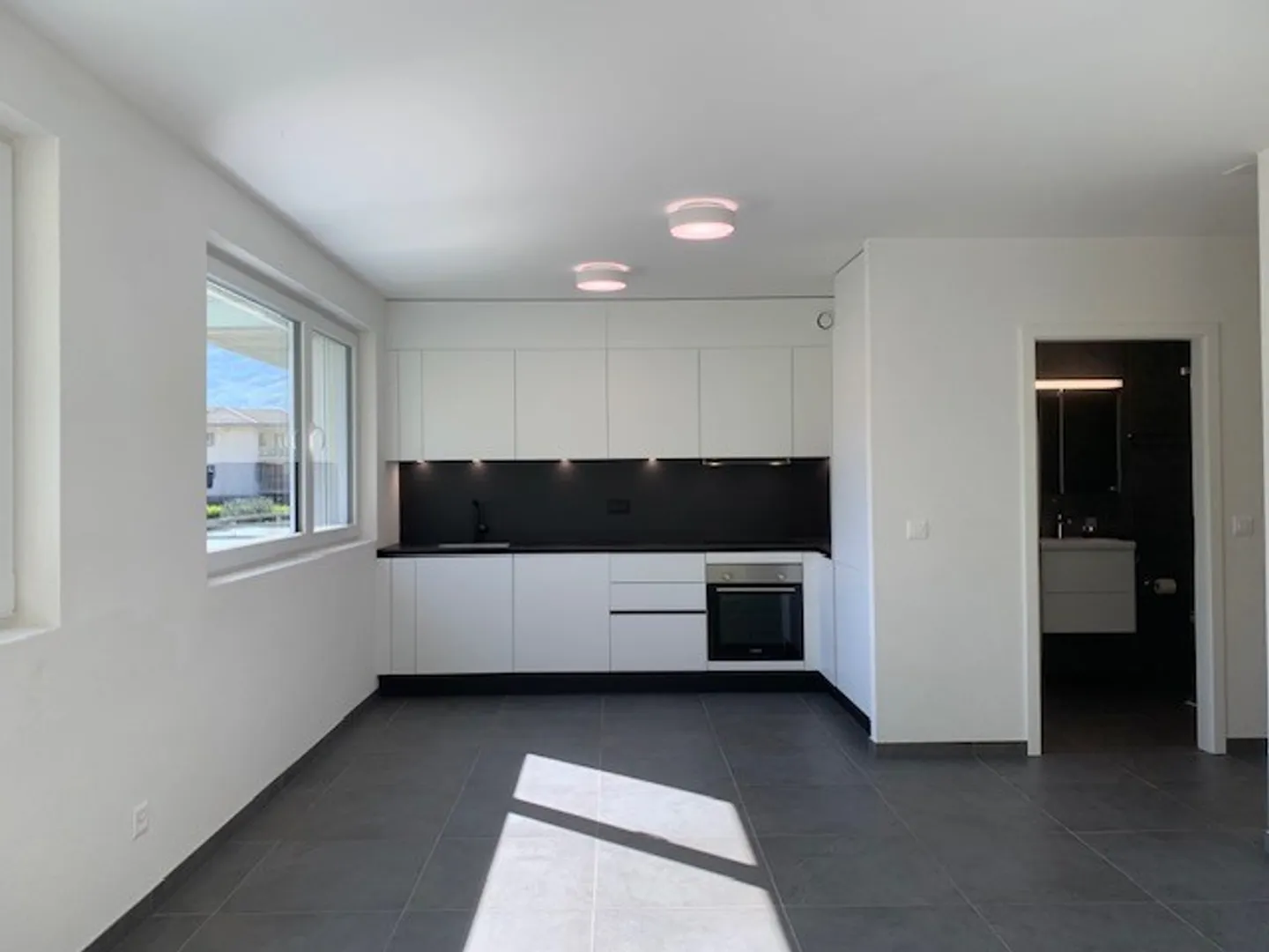 «Helle 2.5-Zimmerwohnung im 1. OG mit Lift» - Foto 1 von 10