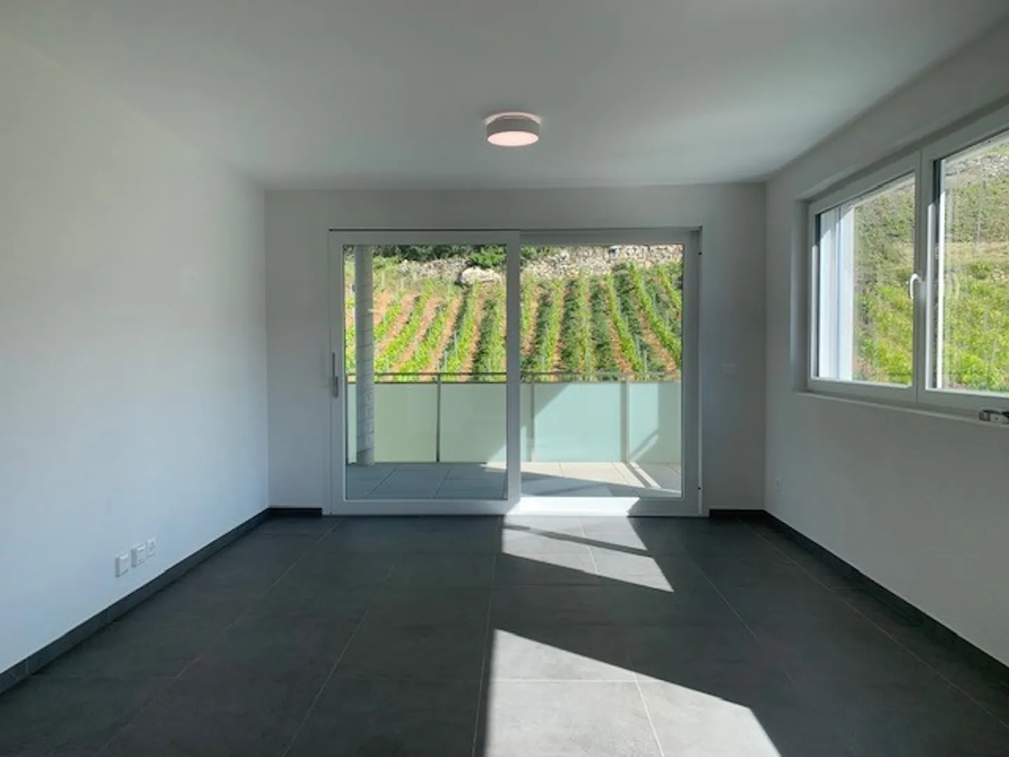 «Helle 2.5-Zimmerwohnung im 1. OG mit Lift» - Foto 2 von 10