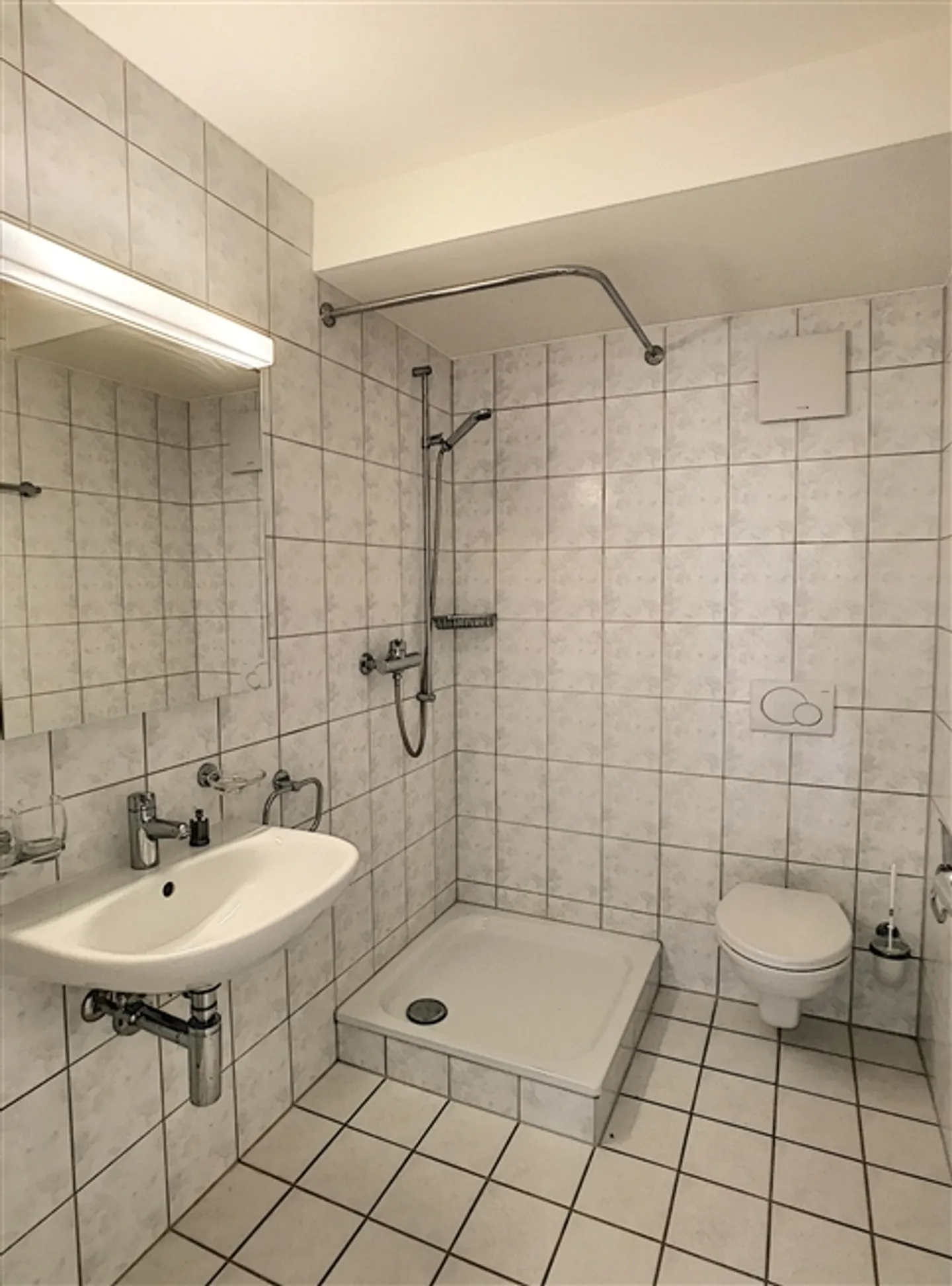 Bright 4.5-room apartment on the 4th floor with beautiful view - Photo 7 of 8