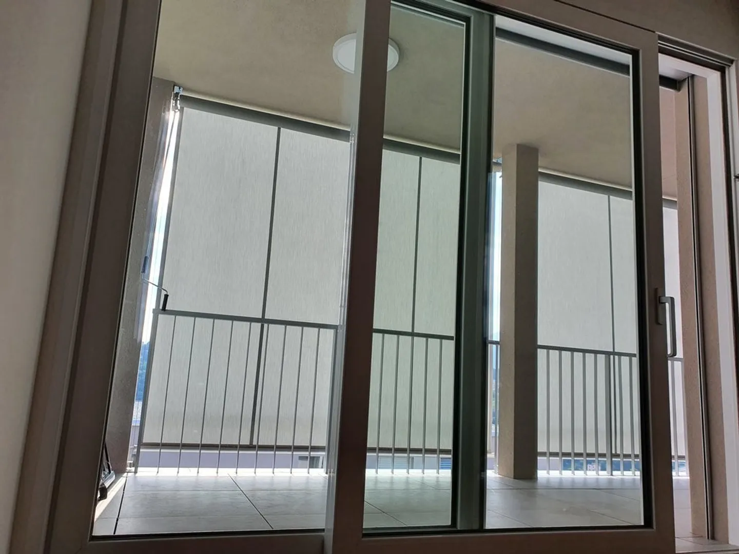 Wir vermieten eine helle 2,5-Zimmer-Wohnung, die im Grünen im Herzen von Pazzallo liegt - Foto 5 von 6