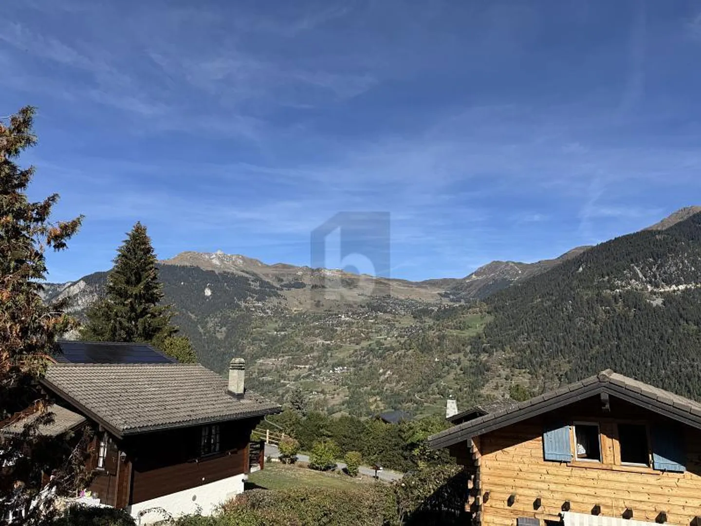 CHARMANT, INDIVIDUEL ET VUE PANORAMIQUE - Photo 2 sur 6