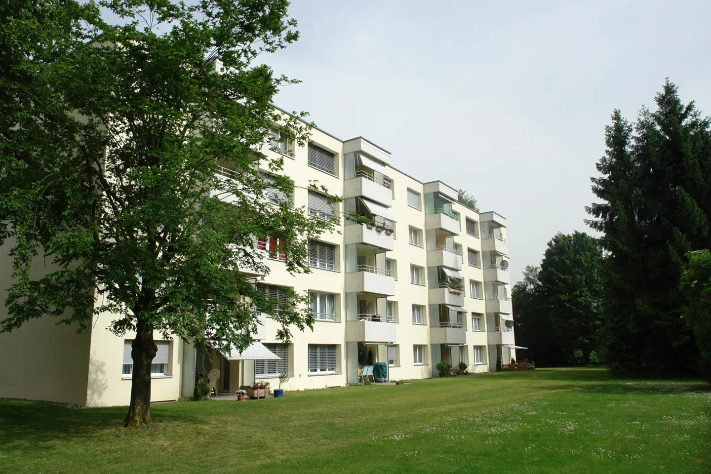 Parkplatz im Freien mieten - Foto 1 von 1