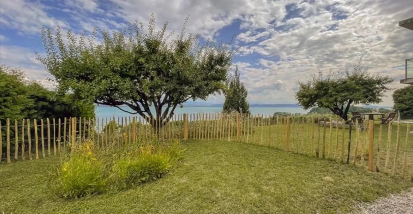 Office space for rent - Photo 1 of 8