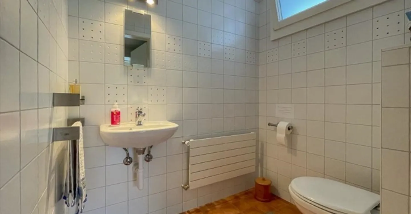 Office space for rent - Photo 4 of 8