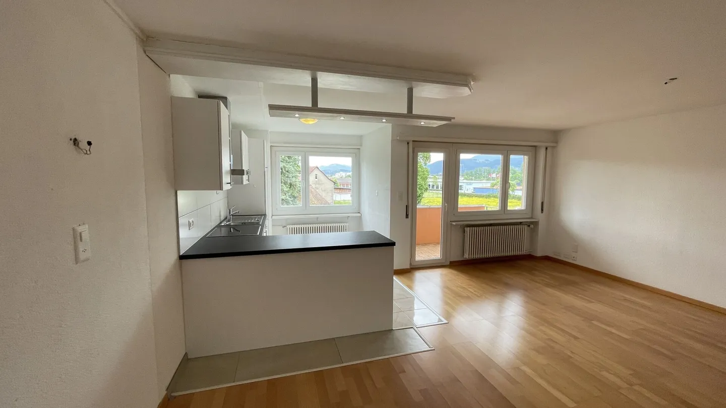 Schöne renovierte 3,5-Zimmer-Wohnung mit Aussicht in Delémont - Foto 4 von 14