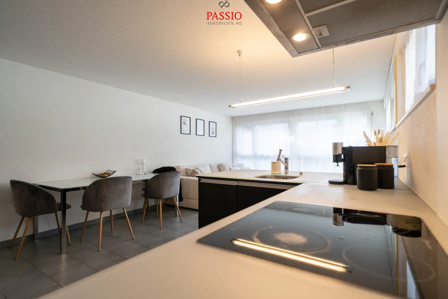 Maison semi-détachée de 7,5 pièces avec vue sur le lac et potentiel - Photo 7 sur 34