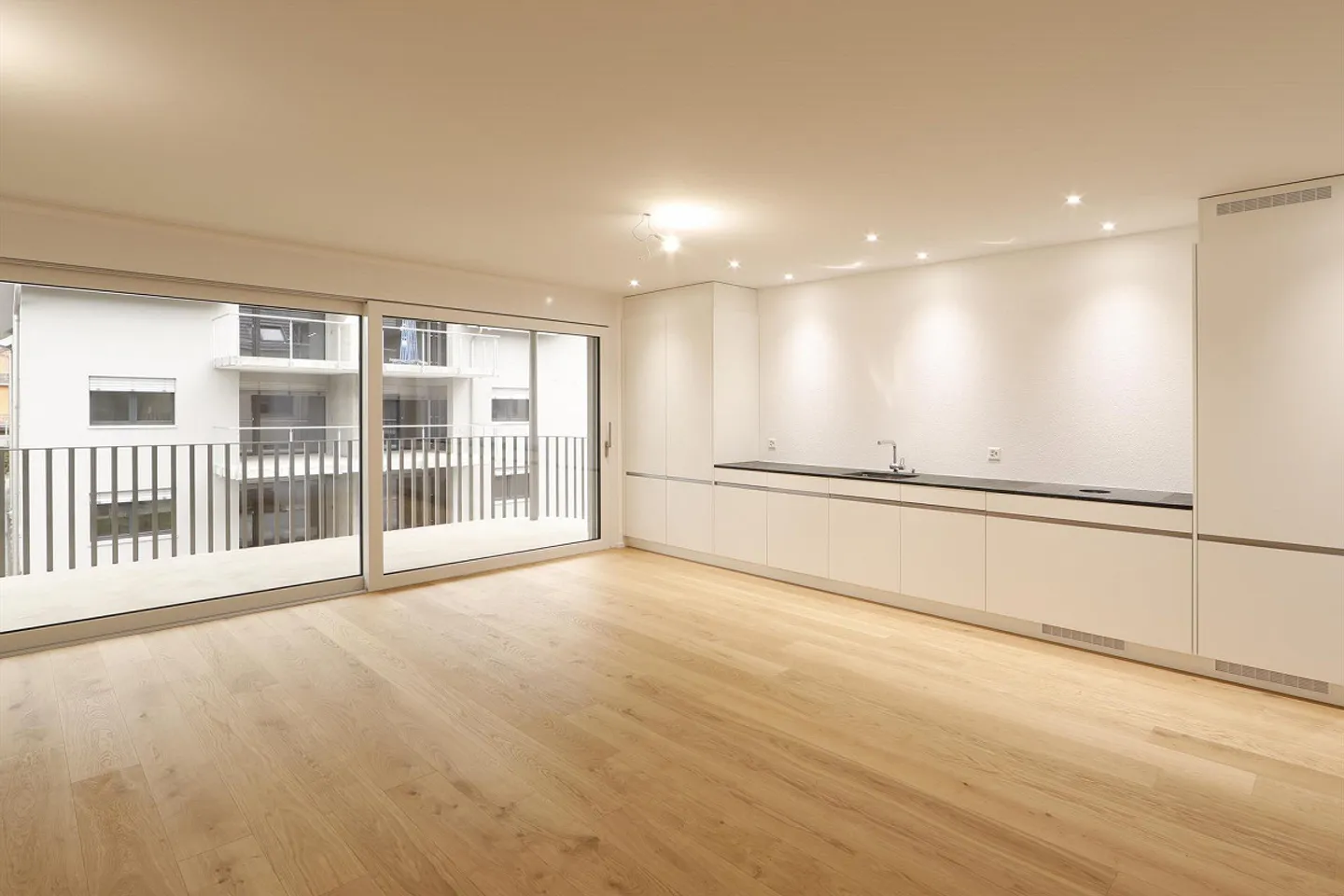 Exklusive 5.5 Zimmerwohnung mit 146m2 - Foto 3 von 8