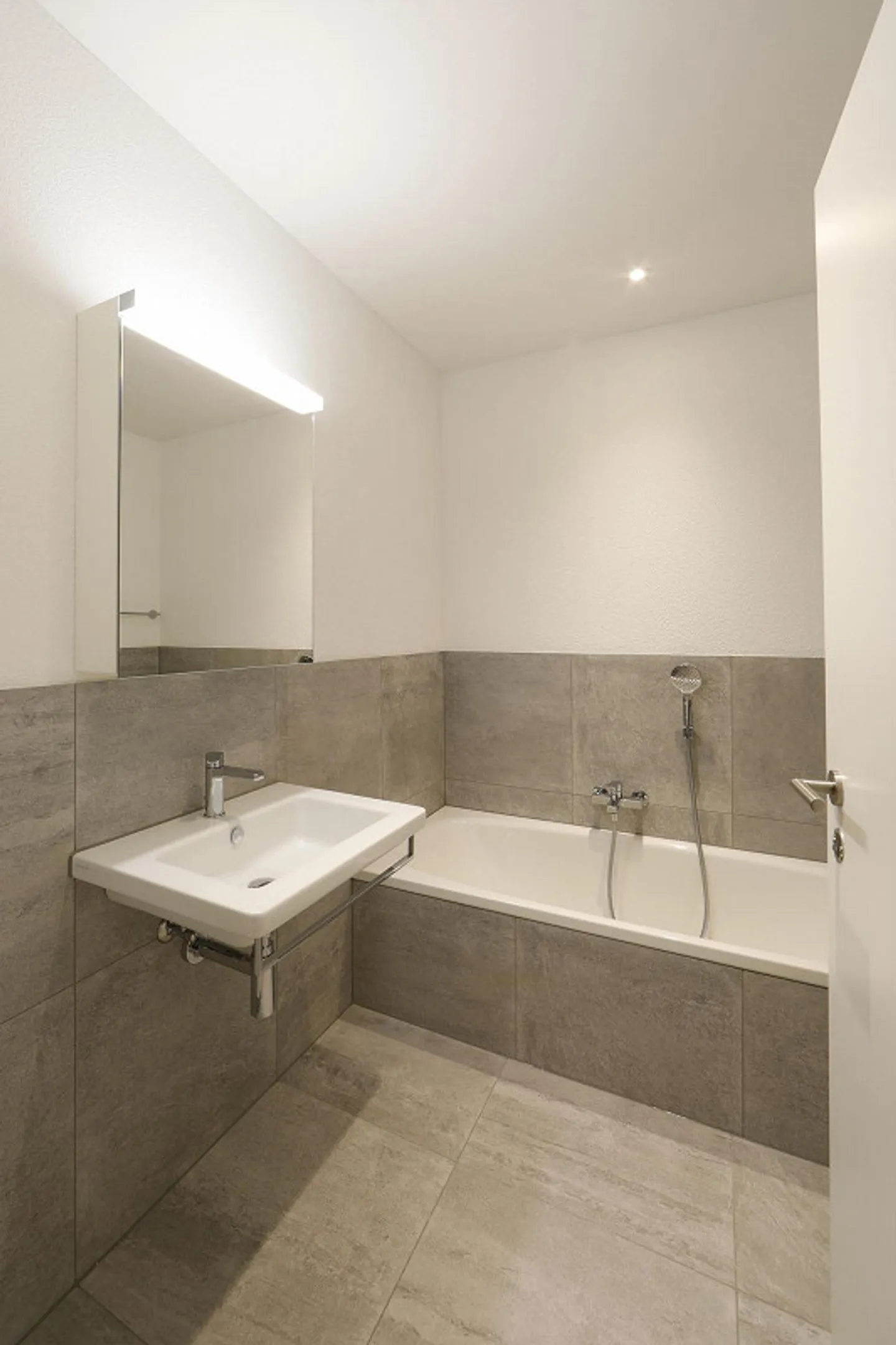 Exklusive 5.5 Zimmerwohnung mit 146m2 - Foto 5 von 8