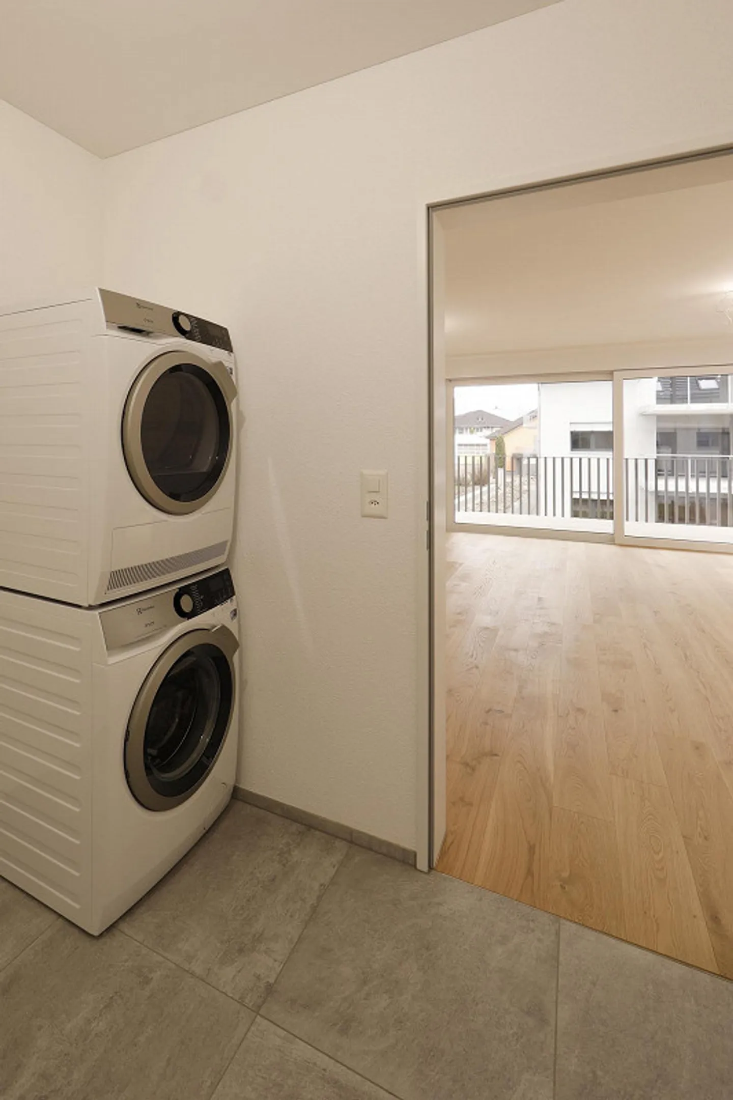 Exklusive 5.5 Zimmerwohnung mit 146m2 - Foto 7 von 8