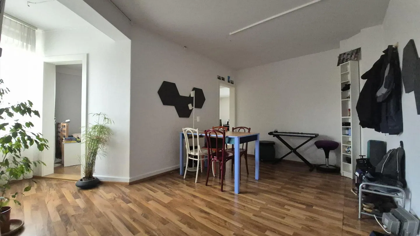 Temporary 2.5 Room Apartment in Zurich / Hardplatz - Photo 2 of 10
