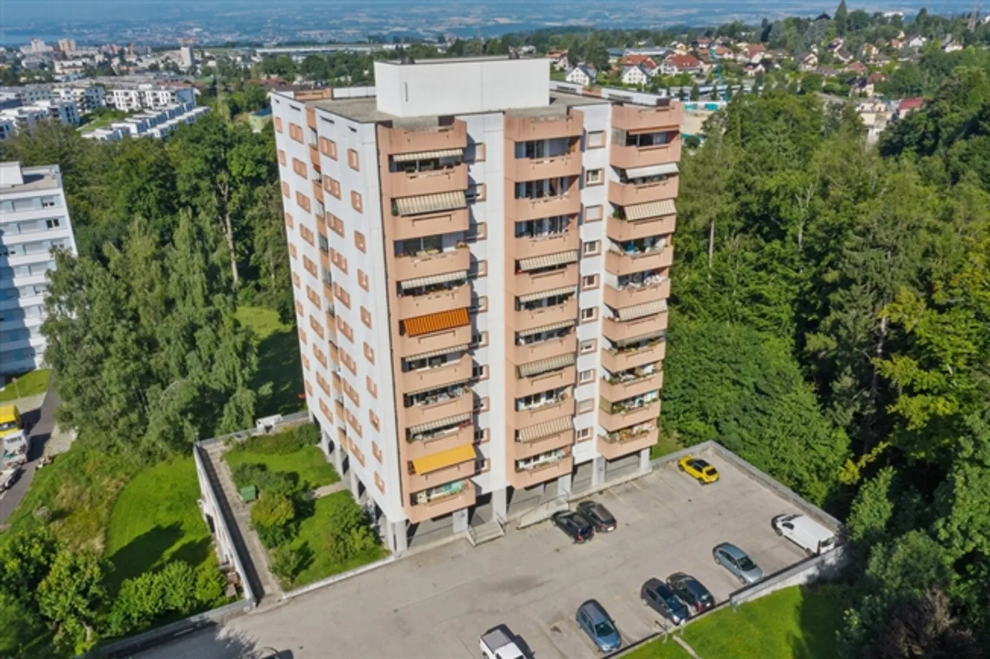 Outdoor parking space for rent in Lausanne - Photo 1 of 1
