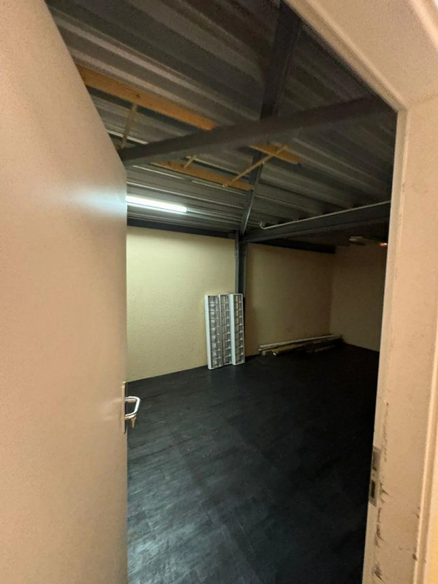 Espace commercial et de stockage à Lausen à des conditions attractives - Photo 2 sur 7