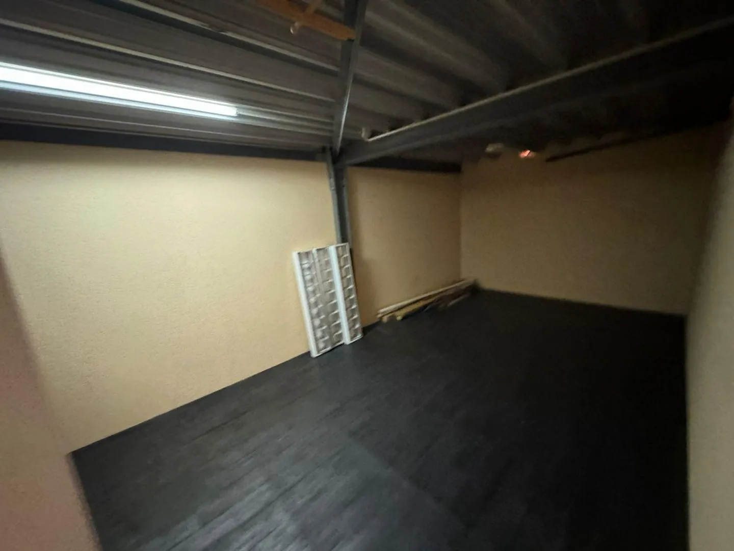 Espace commercial et de stockage à Lausen à des conditions attractives - Photo 3 sur 7