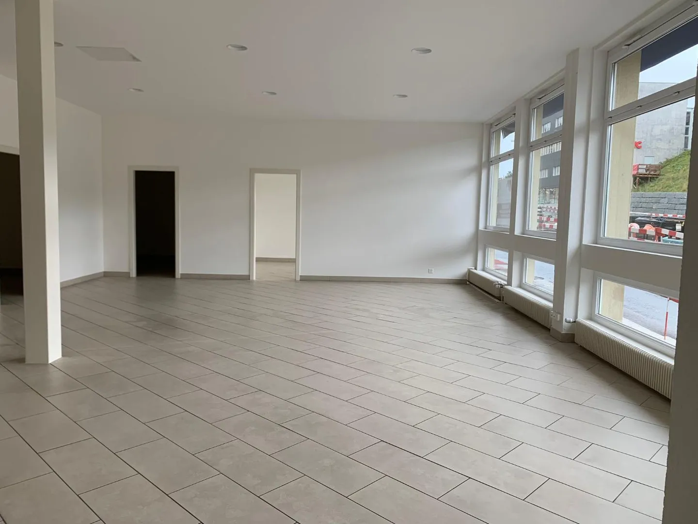 Geräumiger Gewerberaum - Foto 3 von 11