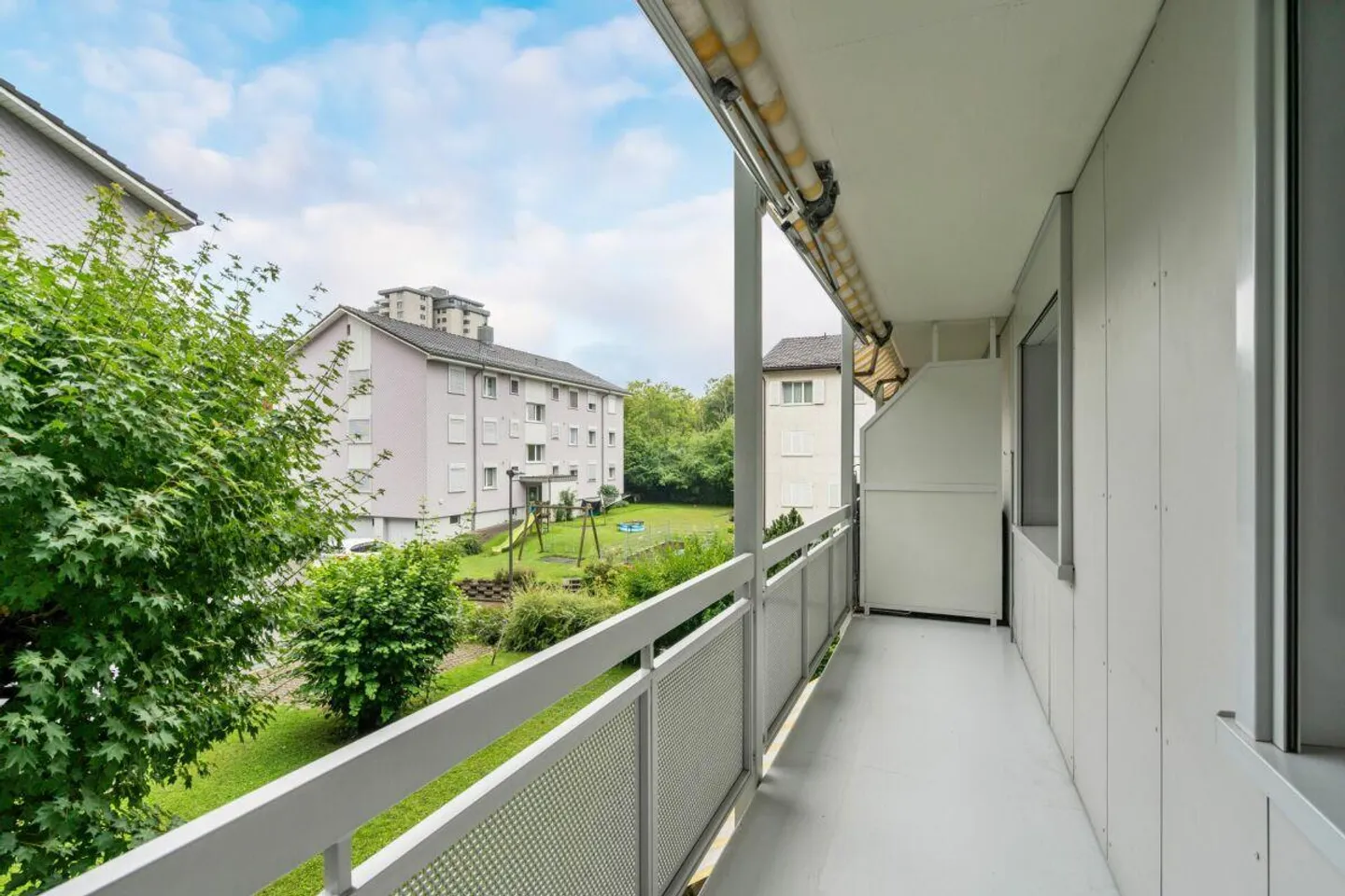 Appartement spacieux et abordable de 4,5 pièces - Photo 8 sur 9