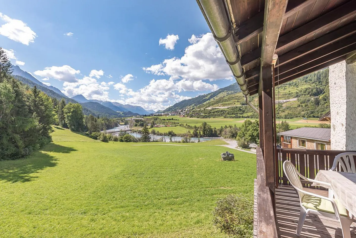 Well-kept Engadine house with hay barn in Scuol - Photo 5 of 6