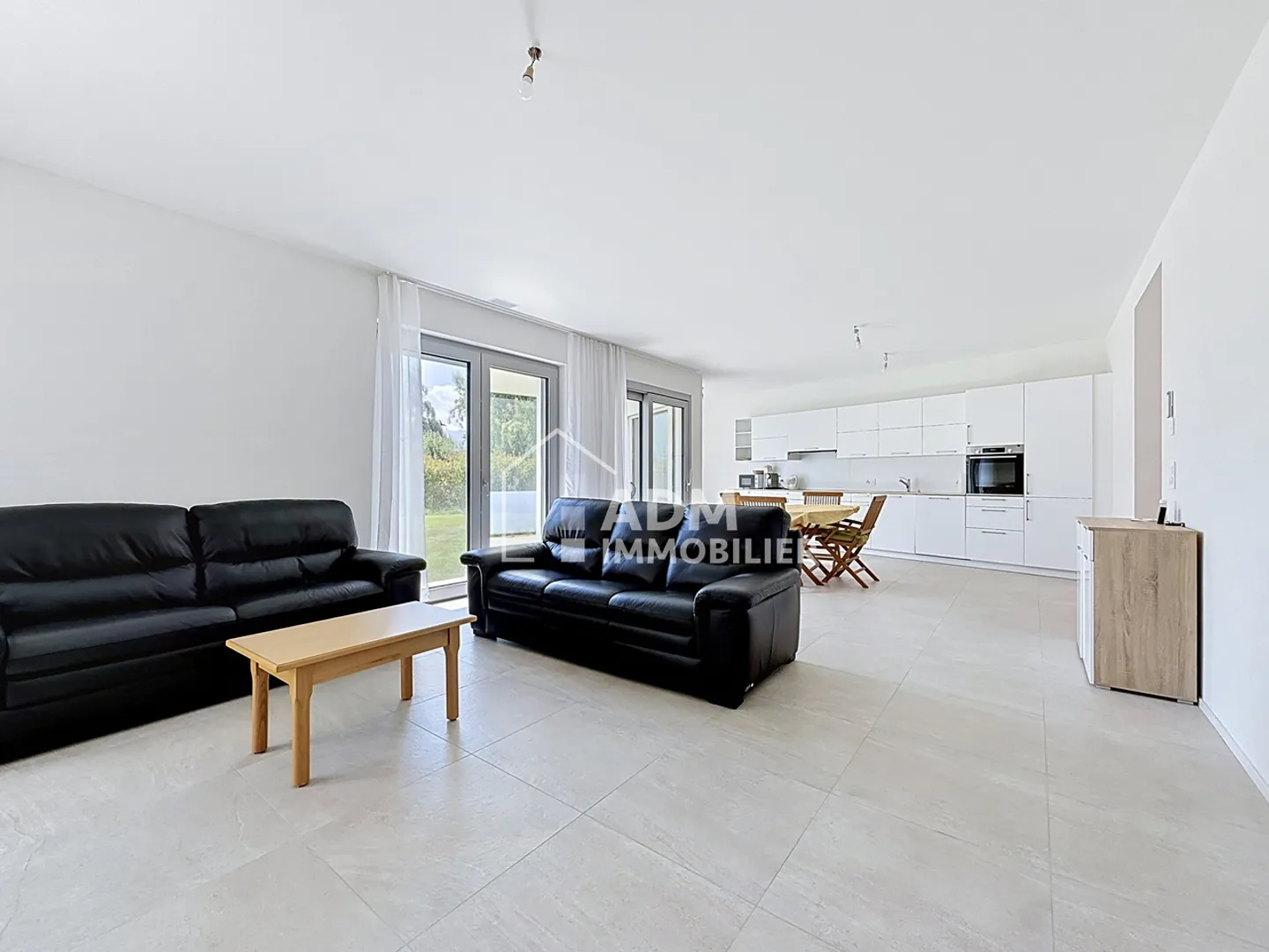 Saillon, appartement de 4,5 pièces au rez-de-chaussée avec jardin privé de 243 m2 - Photo 4 sur 16