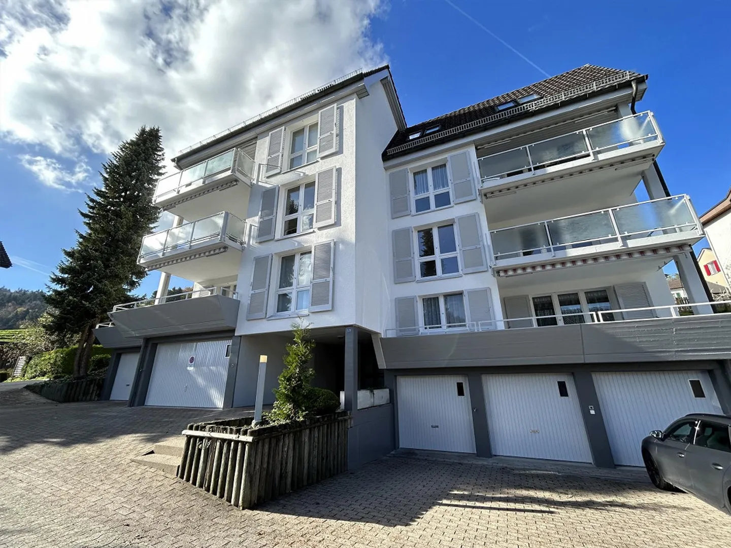 Appartamento ristrutturato e luminoso di 4,5 stanze - Foto 1 di 15