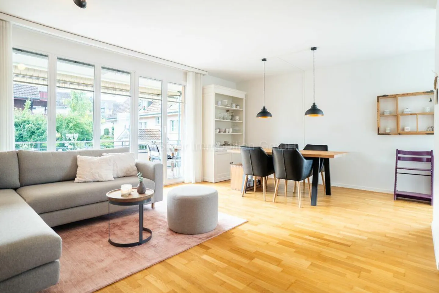 Jolie appartement de 4.5 pièces dans un emplacement central à Elgg - Photo 3 sur 18