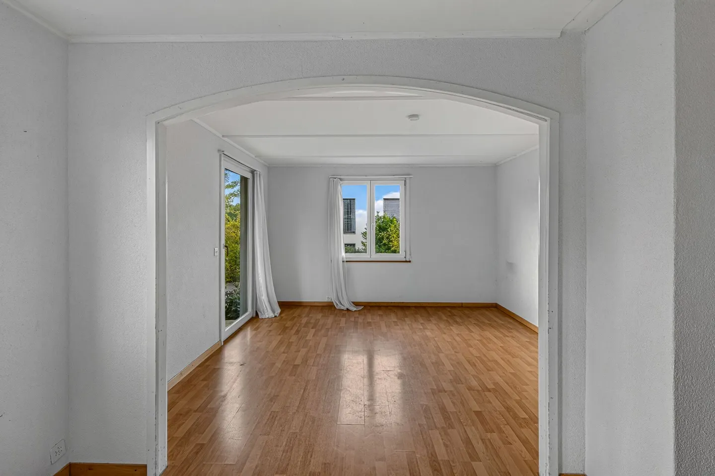 Best Location in Zollikerberg - Photo 3 of 9