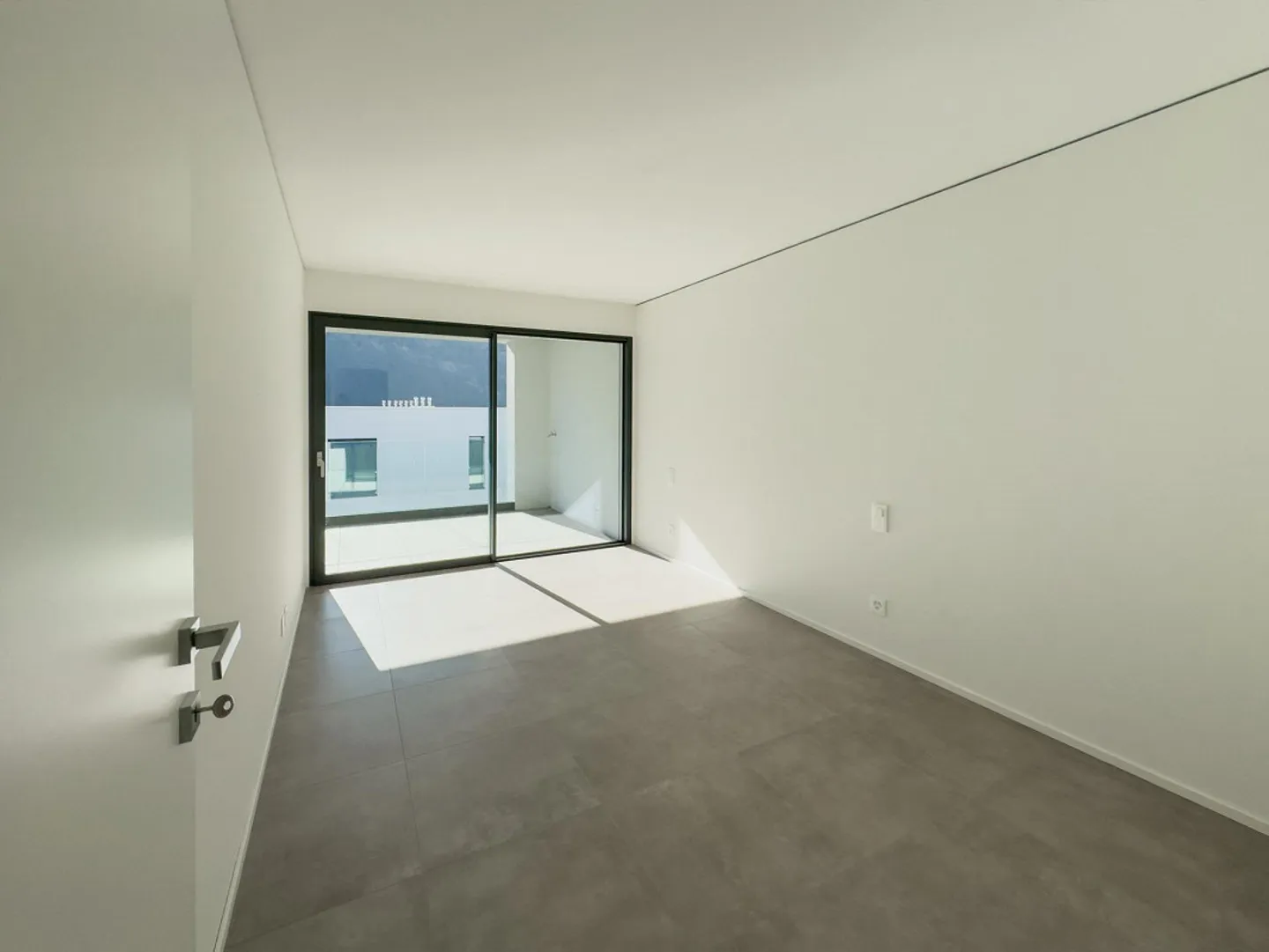 Modern penthouse with 2.5 rooms in Monteggio - Photo 3 of 7