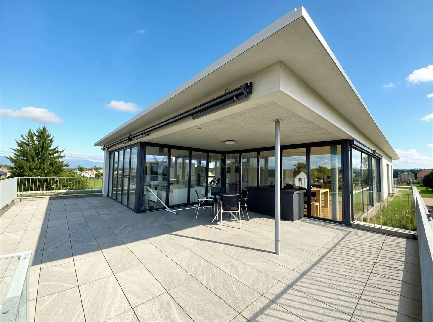 Attic 5.5 rooms - Photo 5 of 8