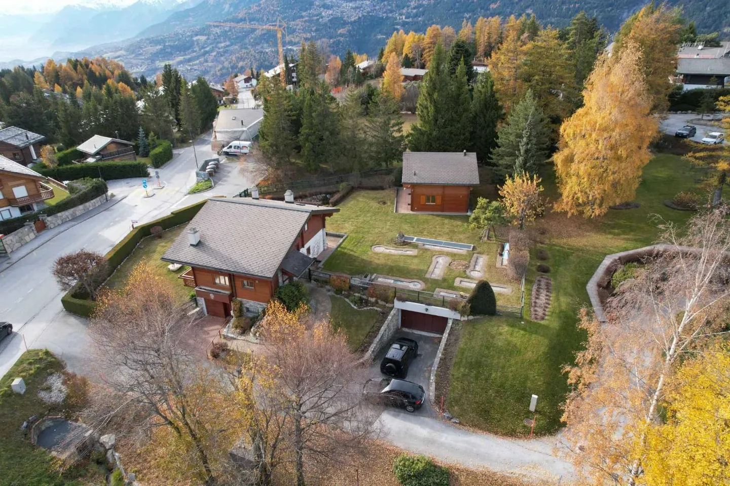 Proprietà con 2 chalet individuali collegati dal seminterrato - Foto 2 di 8