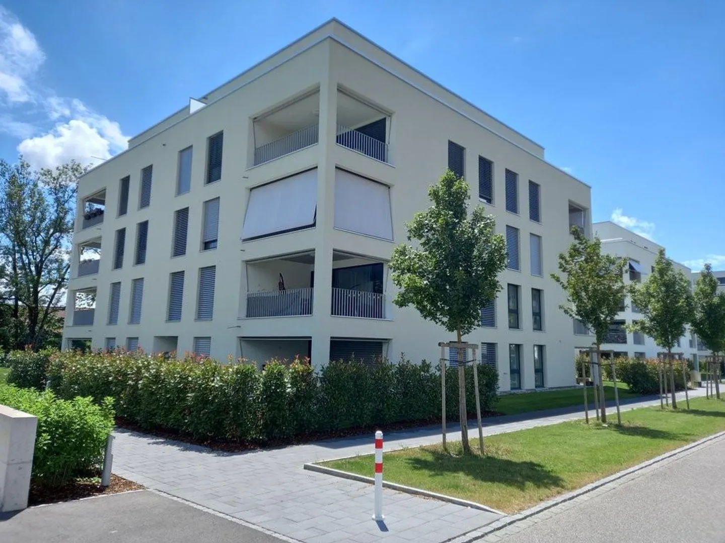 Modern Apartment with Garden - Photo 1 of 10