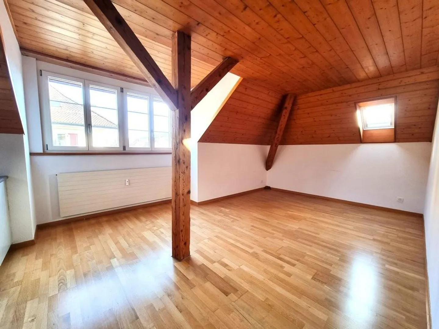 Jewel in the popular Weissenstein district - Photo 2 of 5