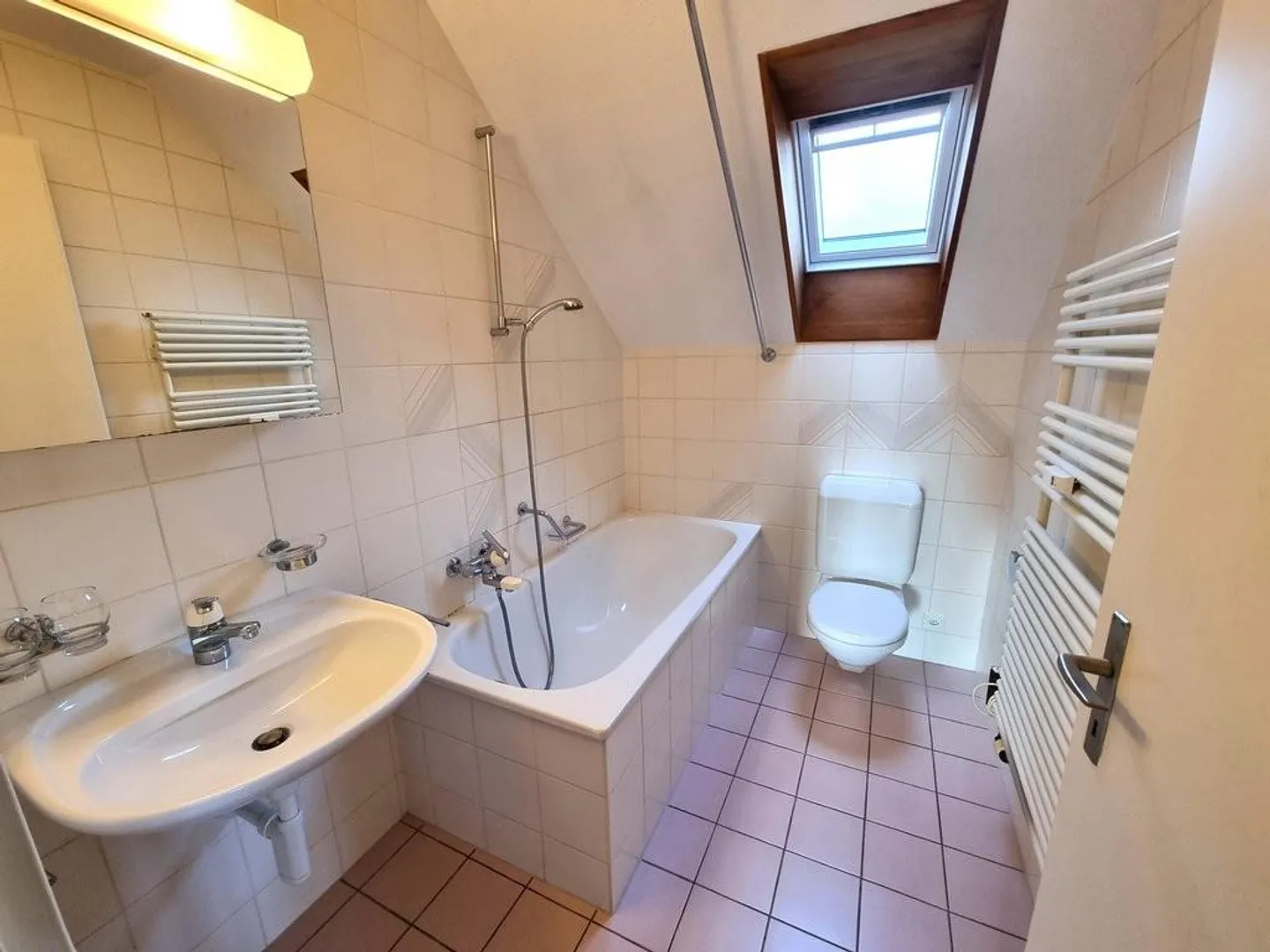 Jewel in the popular Weissenstein district - Photo 5 of 5