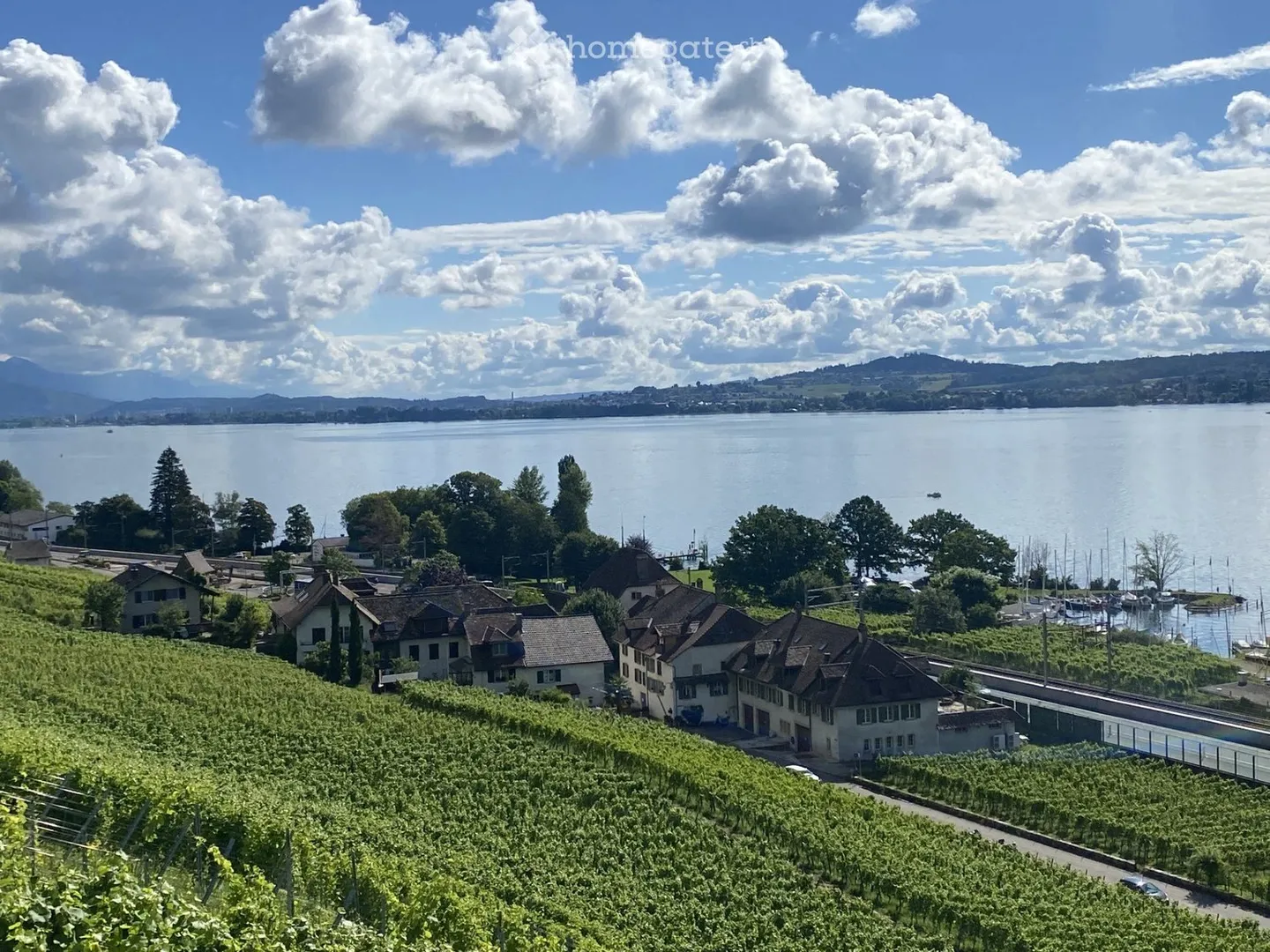 5.5 Zimmer Einfamilienhaus eine Minute zum Strand - Photo 1 of 2