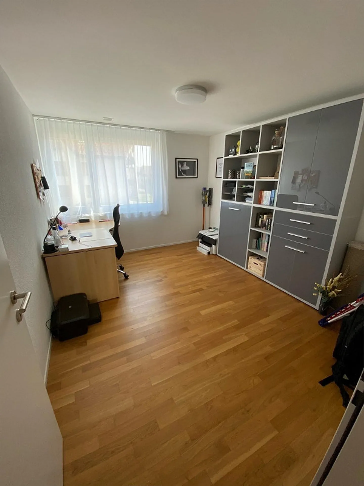 Bright, modern apartment in a central location - Photo 6 of 7