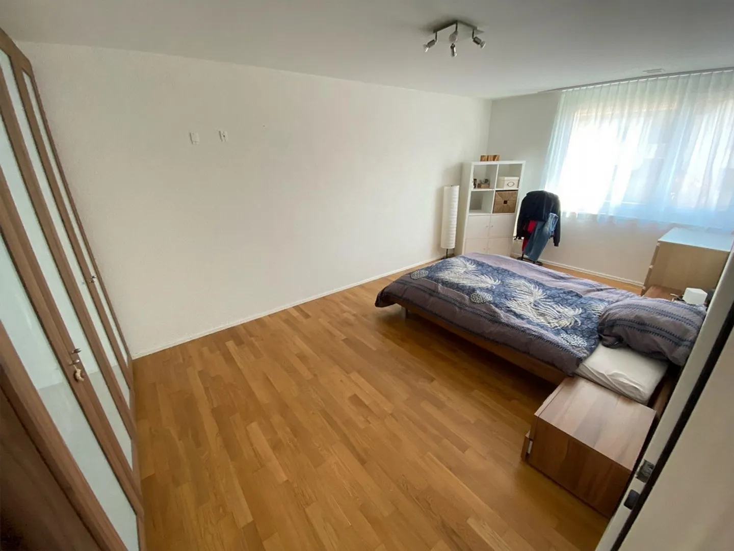 Bright, modern apartment in a central location - Photo 7 of 7