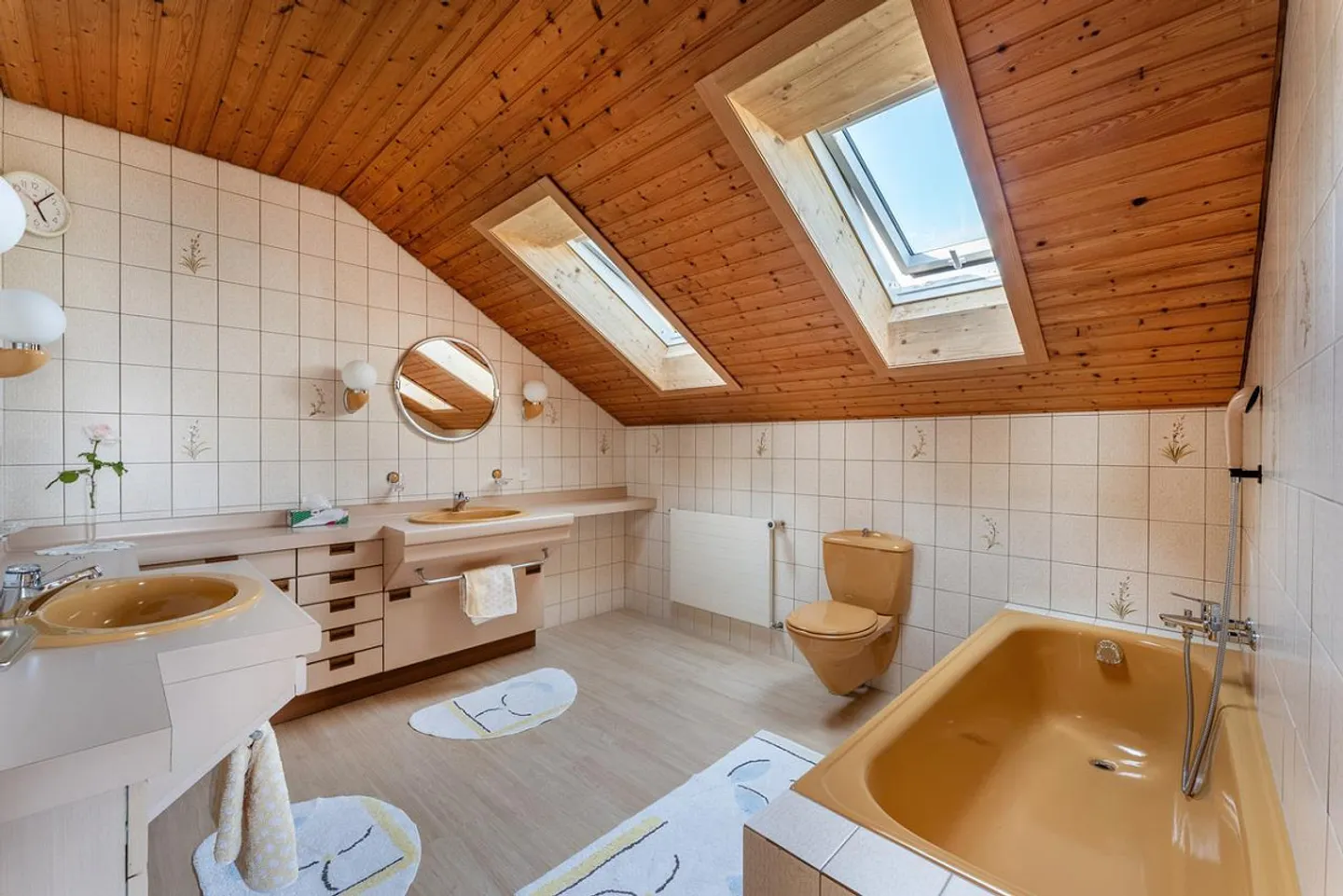 Charming House with Alpine Views - Photo 7 of 12