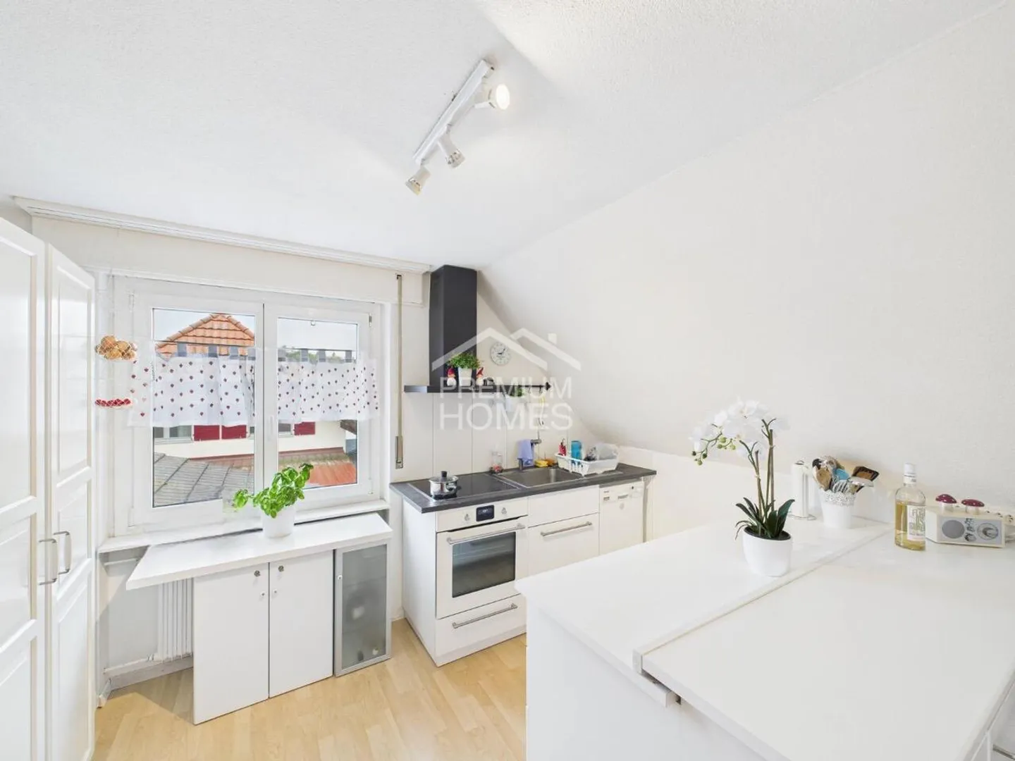 Ihr Paradies im Grünen: Zweifamilienhaus mit Alpenblick &amp; Garten - Foto 5 von 9