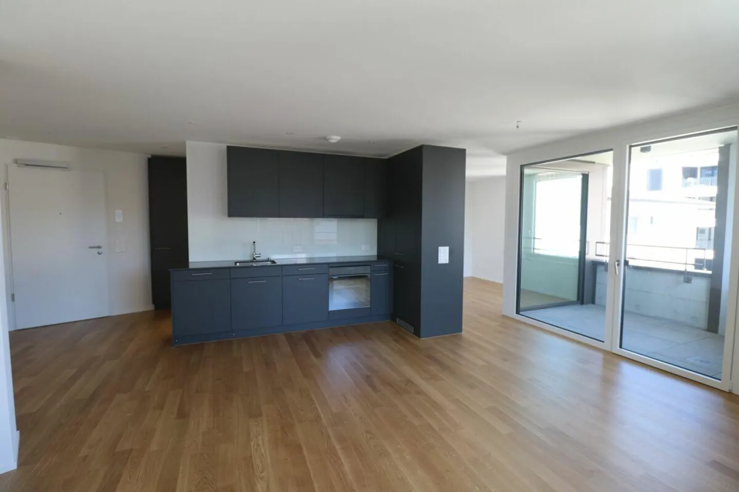 Cozy 1.5-room apartment in Neuhausen - Photo 1 of 9